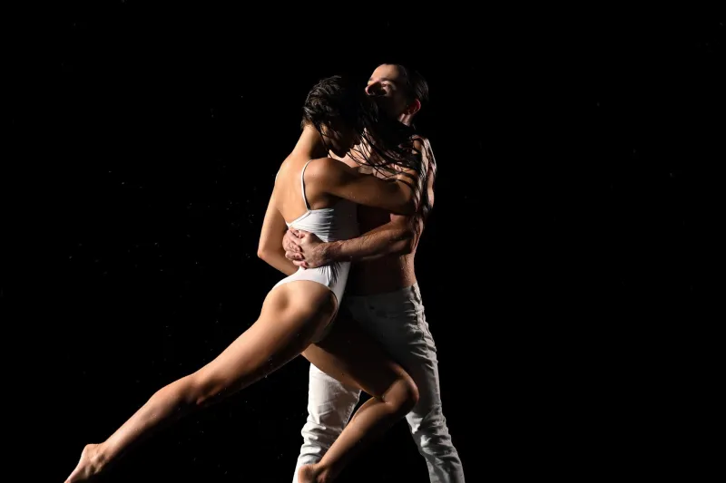 Quando il corpo parla: la danza contemporanea italiana e il coraggio di mostrarsi vulnerabili